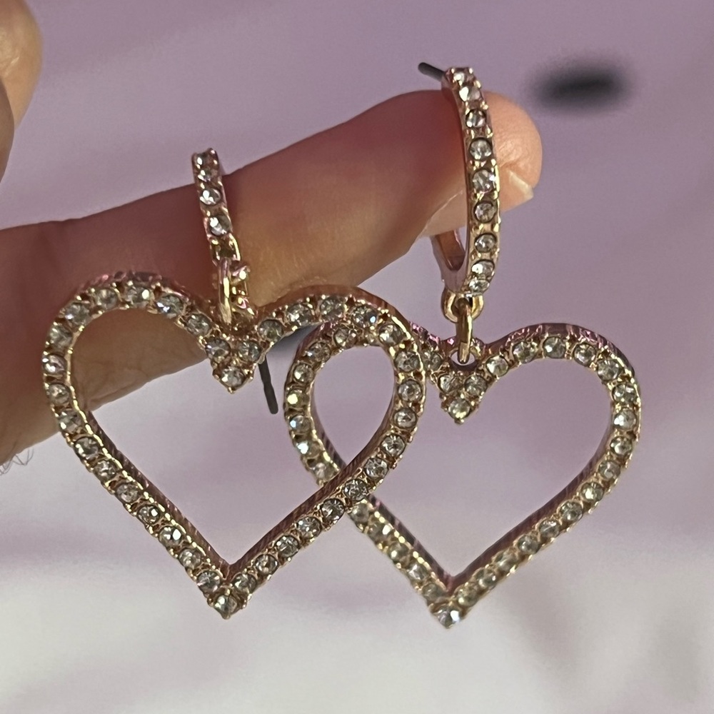 Gold heart hoop earrings